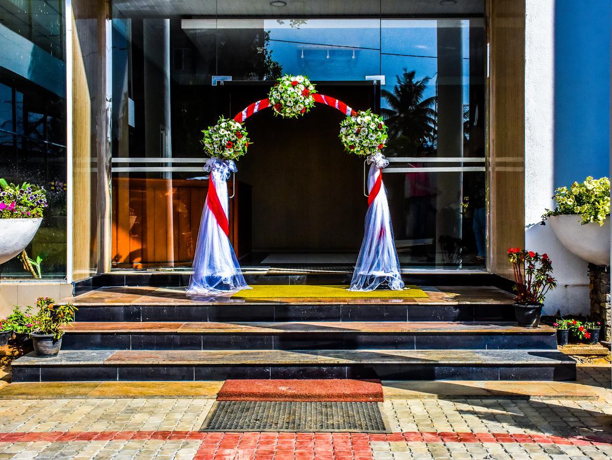 Capitalcity Hotel バドゥッラ エクステリア 写真