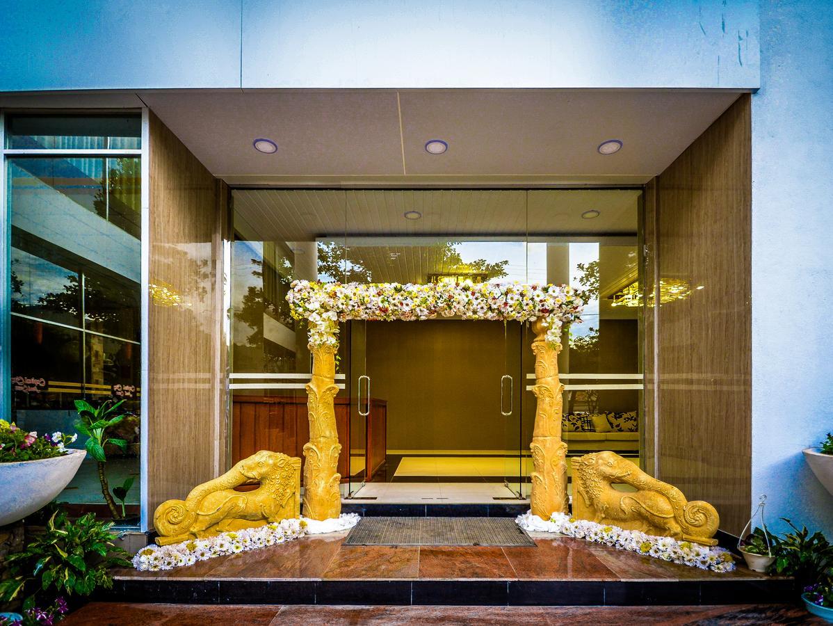 Capitalcity Hotel バドゥッラ エクステリア 写真